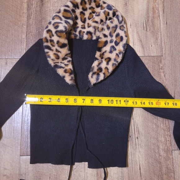 Y2k Inspired Cropped Faux Fur Leopard Cardigan - Picture 5 of 6